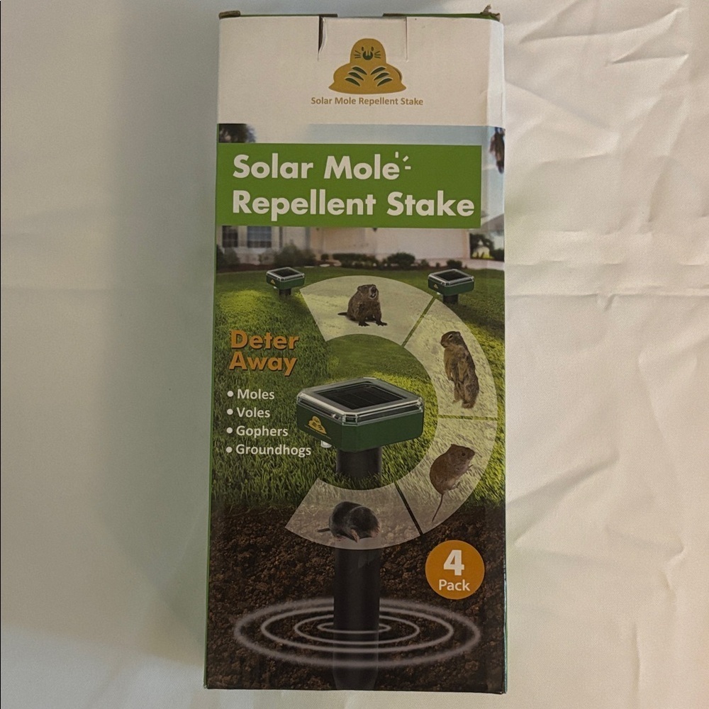 Solar Mole Repellent Stakes - Green - NWOT